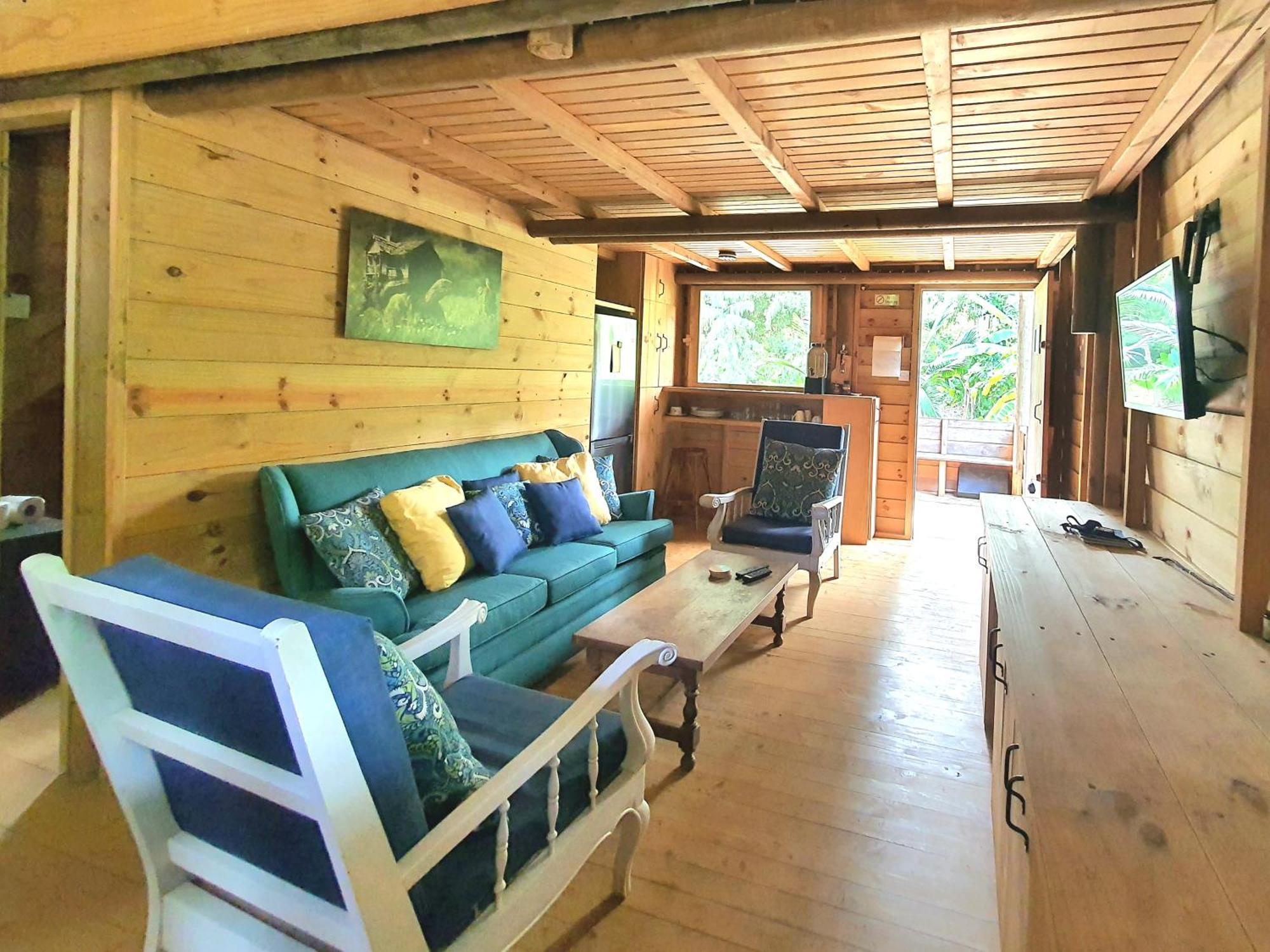 Le Chalet, La Petite Ferme Vieux Grand Port Ngoại thất bức ảnh